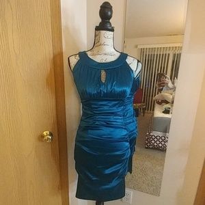 Beautiful Formal Halter Top Dress🌷